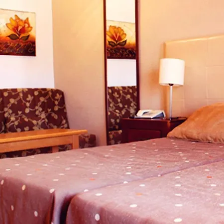 ホテル Ar Roca Esmeralda & 3*