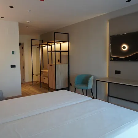 Hotel Ar Roca Esmeralda & 4*